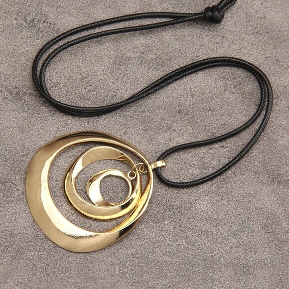 Elegant Long Wooden Pendant Boho Necklace for Women, Vintage Leather Chain, Casu - Picture 3 of 7